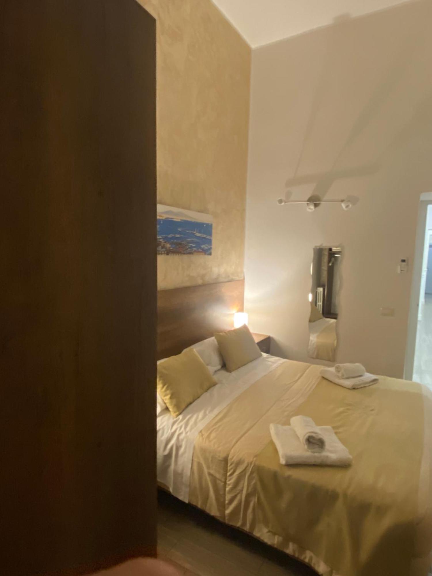 ナポリ La Dimora Dei Borboni Bed & Breakfast エクステリア 写真