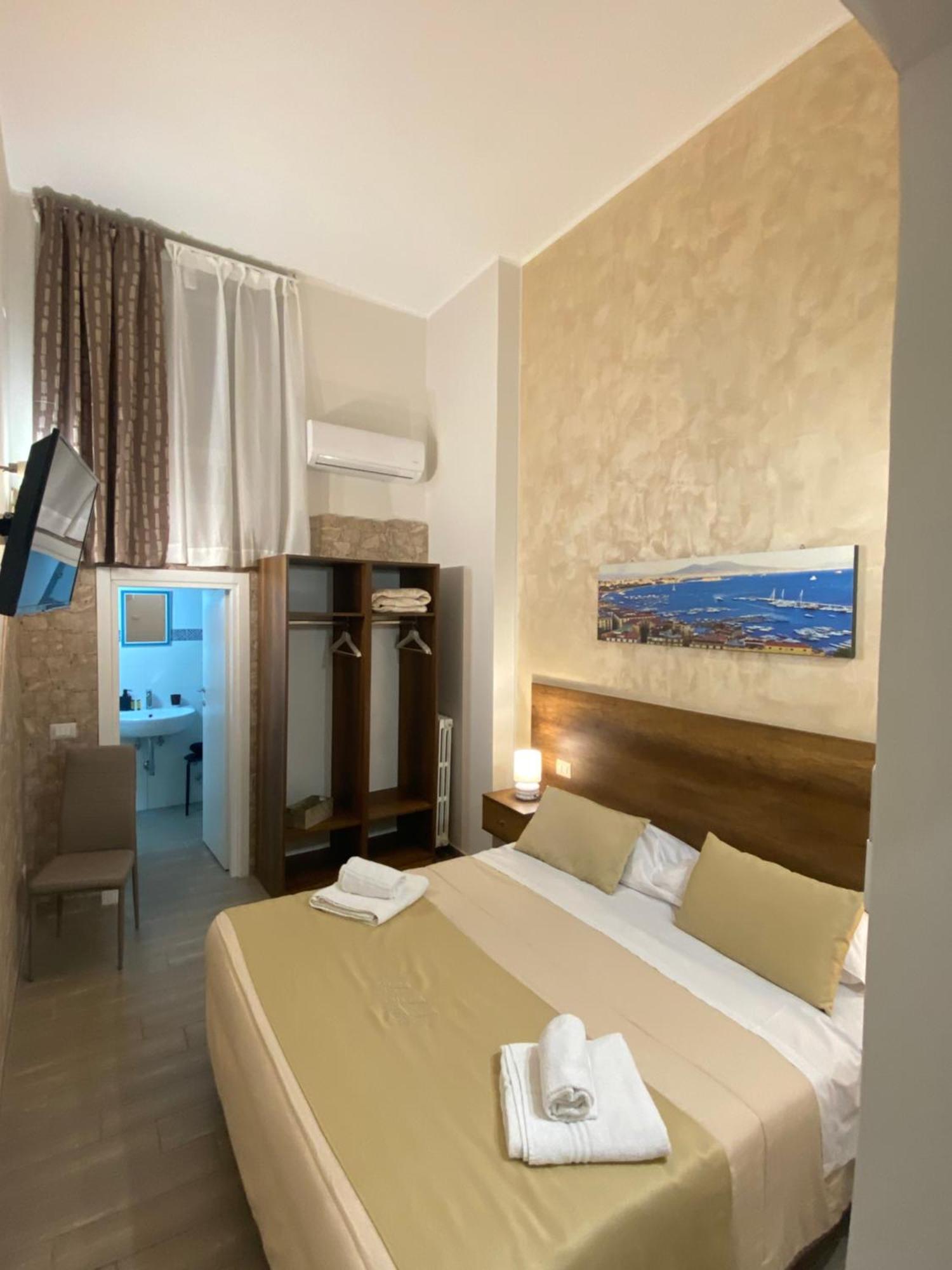 ナポリ La Dimora Dei Borboni Bed & Breakfast エクステリア 写真