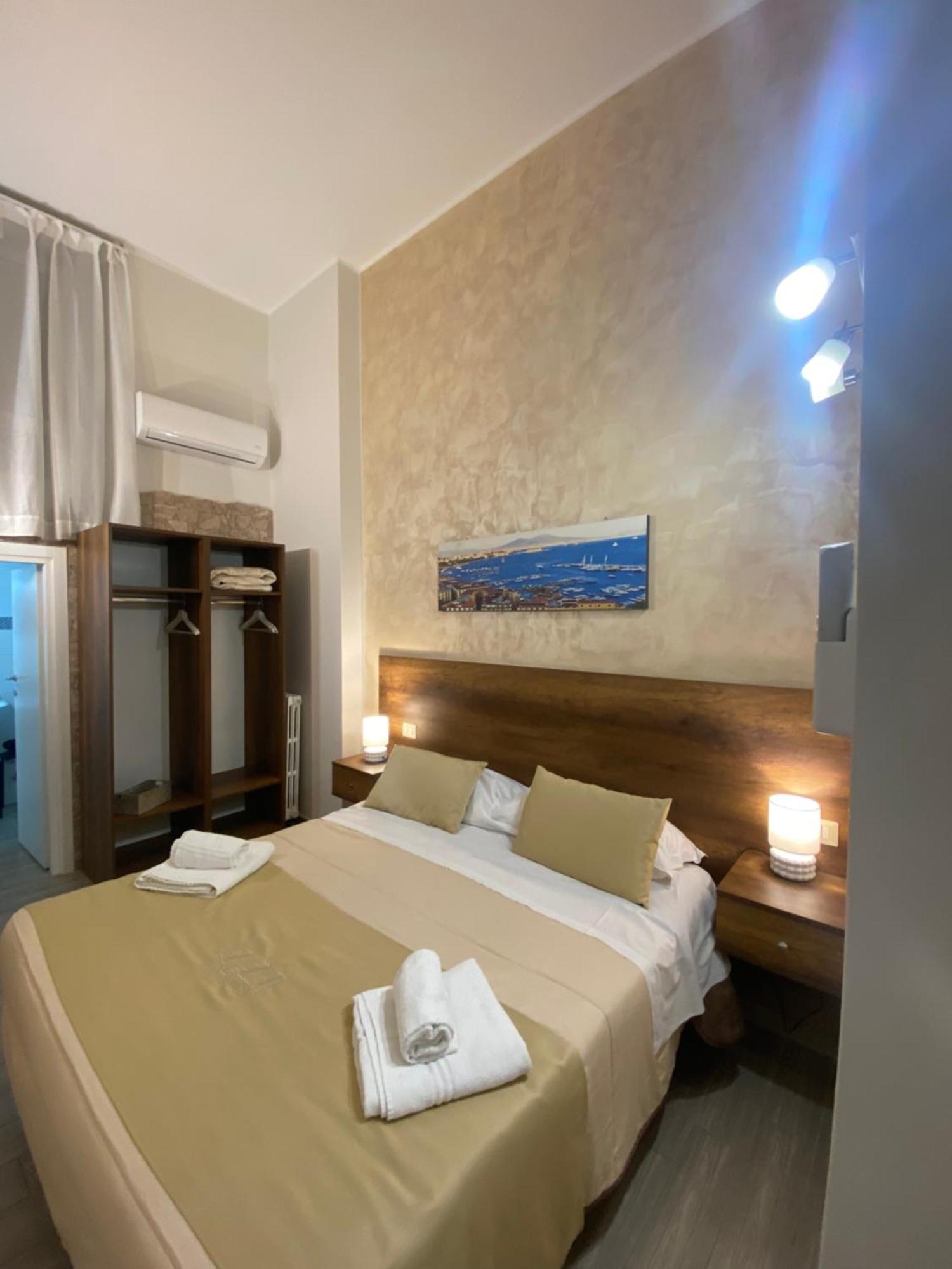 ナポリ La Dimora Dei Borboni Bed & Breakfast エクステリア 写真