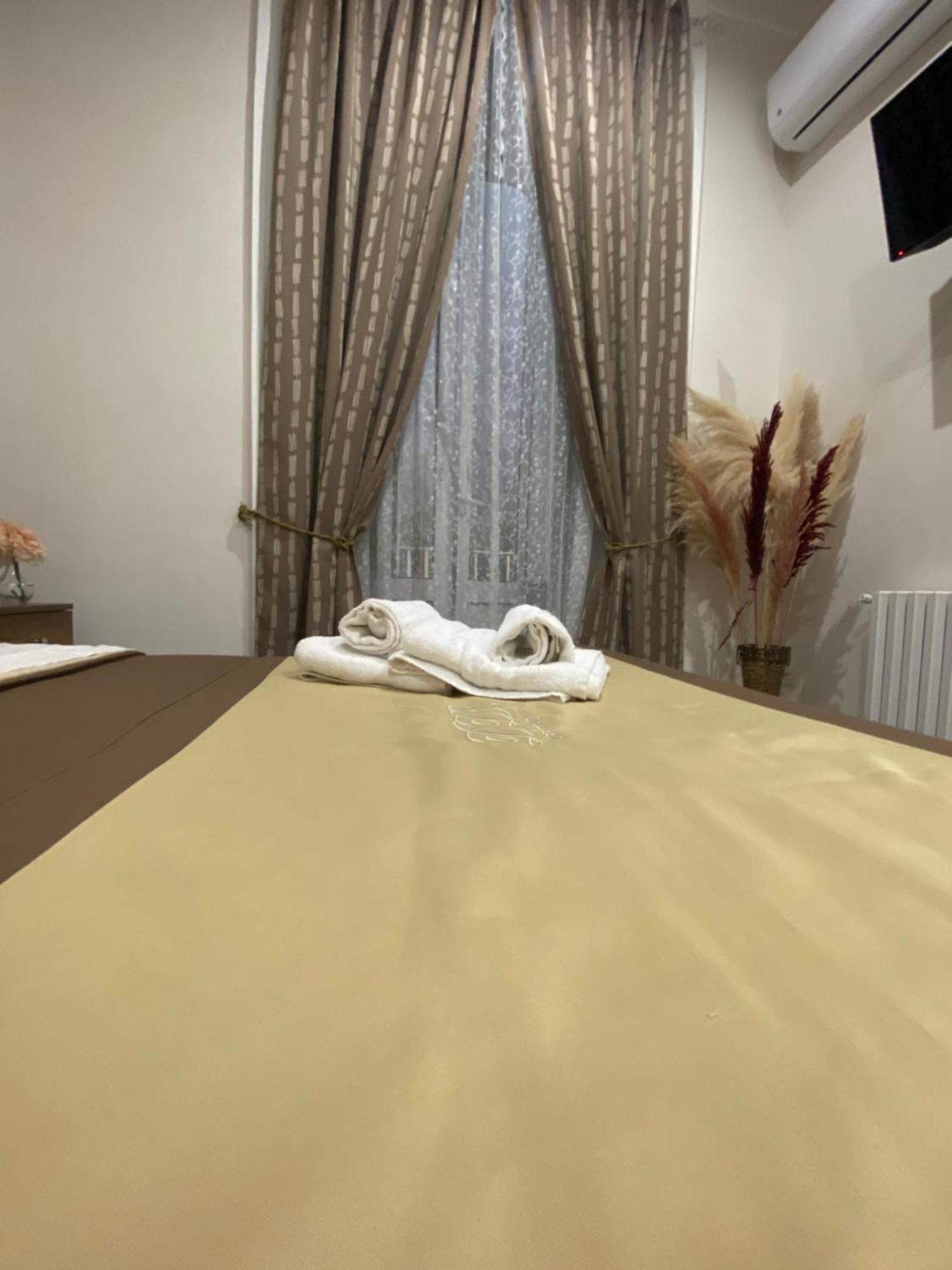 ナポリ La Dimora Dei Borboni Bed & Breakfast エクステリア 写真