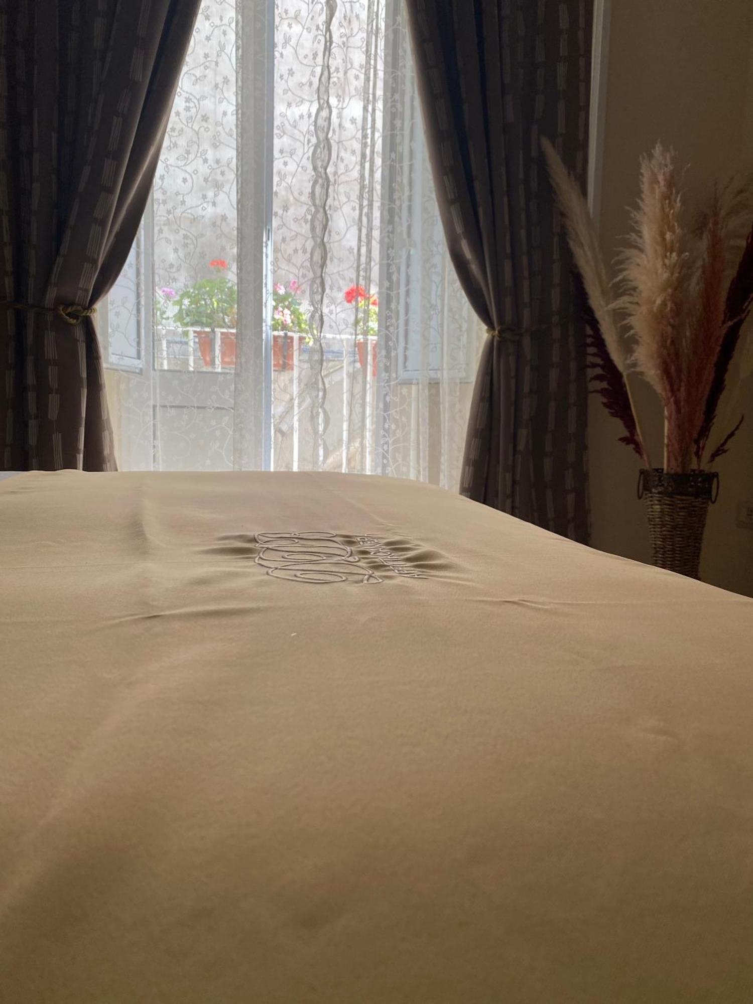 ナポリ La Dimora Dei Borboni Bed & Breakfast エクステリア 写真