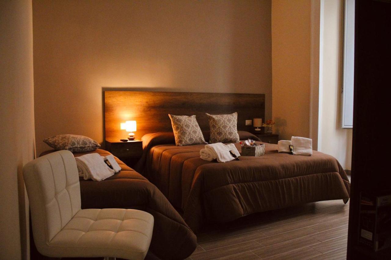 ナポリ La Dimora Dei Borboni Bed & Breakfast エクステリア 写真