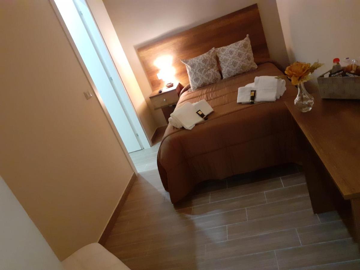 ナポリ La Dimora Dei Borboni Bed & Breakfast エクステリア 写真